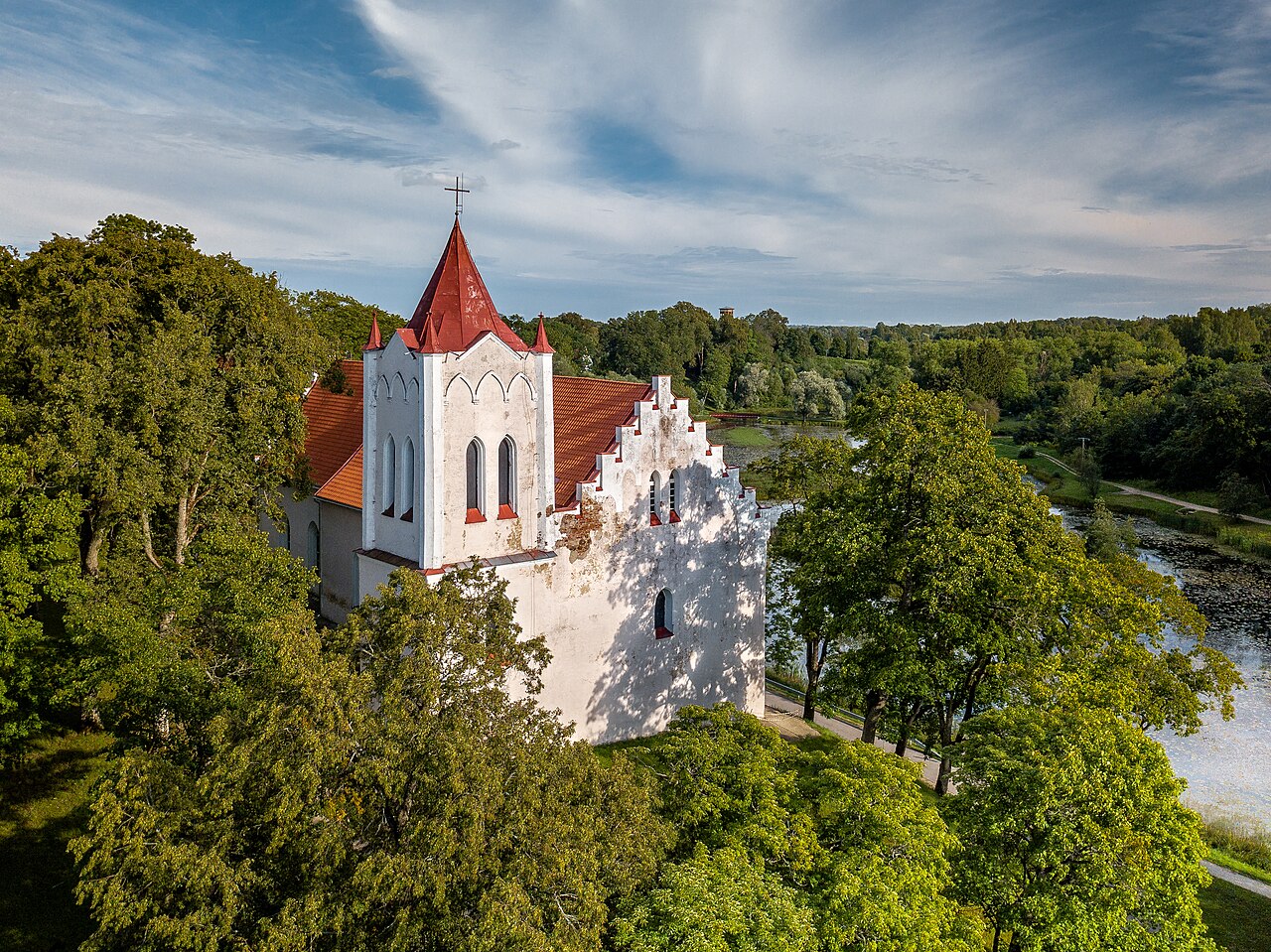 Iestieptie griesti Aizputē